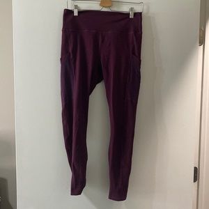 Womens fabletic power hold leggings with pockets!
